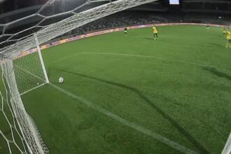 Palmeiras estreia na Copinha com vitória por 4 a 2 e gol validado sem a bola entrar
