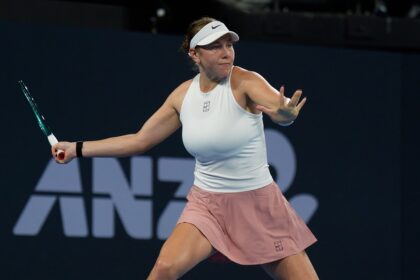 Anisimova estreia com vitória tranquila em Brisbane; Andreeva e Noskova se encaram nas oitavas