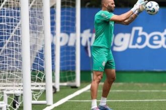 Interesse do Grêmio em Weverton incomoda diretoria do Palmeiras