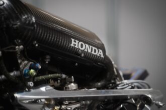 Honda apresenta primeira silhueta do motor que equipará Aston Martin na F1 a partir de 2026