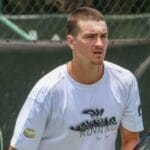 Lesão lombar tira João Fonseca do ATP de Adelaide e põe participação no Australian Open em risco