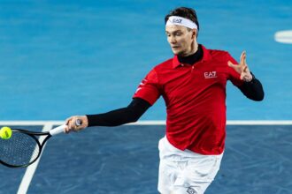 Bublik conquista ATP 250 de Hong Kong e estreia no top 10 mundial