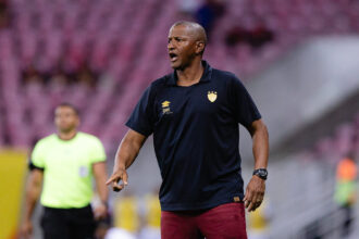 Técnico do Sub-20 do Sport lamenta empate, destaca evolução e prevê estreia do elenco principal na 3ª rodada do Pernambucano
