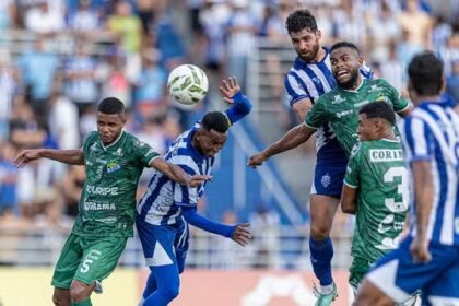 CSA bate Coruripe por 3 a 0 na abertura do Alagoano e assume a liderança