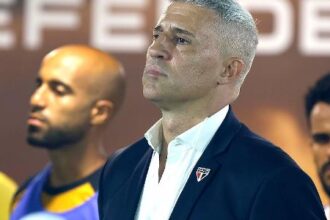 Crespo minimiza crise e afirma que elenco do São Paulo está protegido: “O clube não está abandonado”