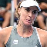Bia Haddad retorna após 117 dias, vence primeiro set, mas cai para canadense Victoria Mboko em Adelaide