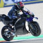 Pilotos da Yamaha apontam ganhos e perdas no desenvolvimento do motor V4 para 2026
