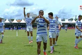 Cruzeiro vira sobre Meia Noite, vence por 3 a 1 e avança às oitavas da Copinha