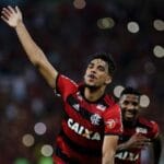 Flamengo cogita pagar R$ 250 milhões para trazer Lucas Paquetá de volta