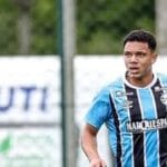 Grêmio renova contrato do zagueiro Viery até 2029 e estipula multa de R$ 313 milhões
