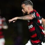 Santos negocia compra de Michael com o Flamengo e faz consulta por Gustavo Nunes