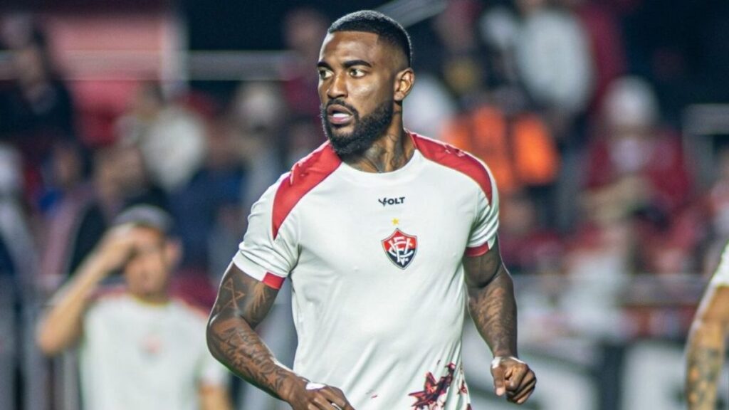 Vitória confirma permanência do lateral Ramon para a temporada 2026