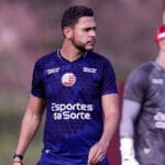 Guilherme dos Anjos enaltece virada do Náutico e explica cobrança tática sobre Jonas Toró