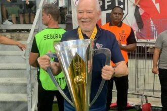 Novo presidente interino do São Paulo, Harry Massis Júnior é cobrado por líder de torcida organizada