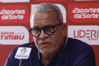 Hélio dos Anjos diz que Náutico busca vitória no clássico mesmo se o Sport escalar equipe sub-20