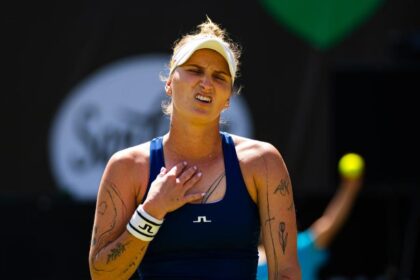 Lesão no ombro obriga Vondrousova a desistir do Australian Open