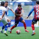 Bahia faz 3 a 0 no Galícia, mantém 100% no Baianão e vê Kauê Furquim marcar o primeiro gol como profissional
