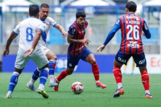 Bahia faz 3 a 0 no Galícia, mantém 100% no Baianão e vê Kauê Furquim marcar o primeiro gol como profissional