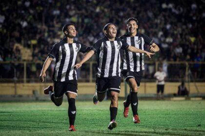 Ceará bate XV de Jaú, vai às quartas da Copinha e alcança melhor campanha de sua história