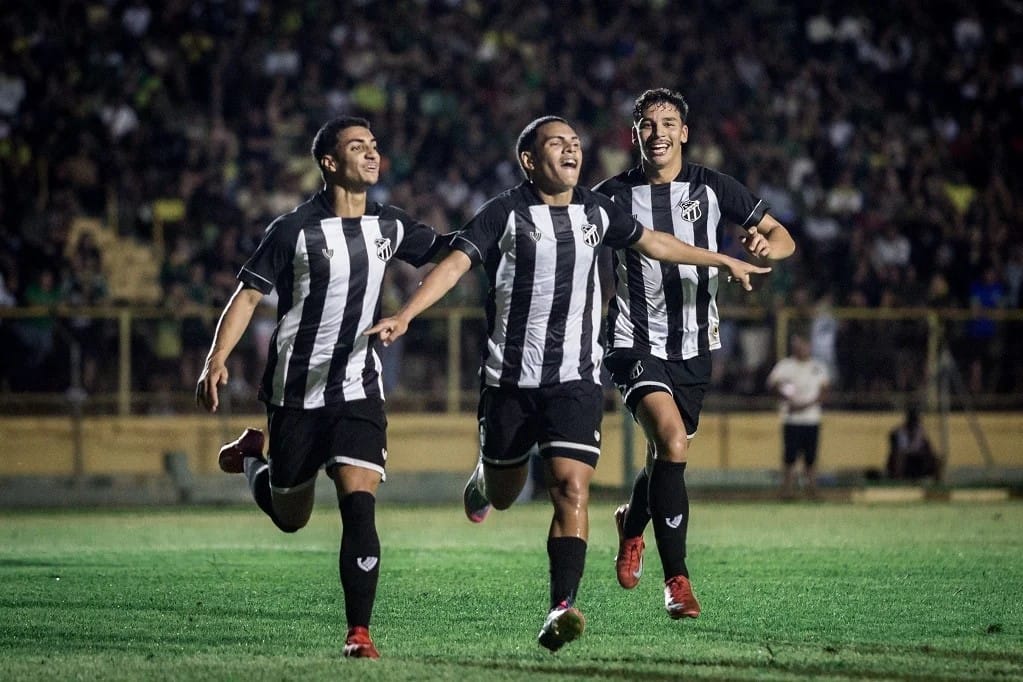Ceará bate XV de Jaú, vai às quartas da Copinha e alcança melhor campanha de sua história