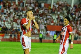 Paulo Sérgio comemora goleada do Náutico sobre o Sport e destaca atuação convincente