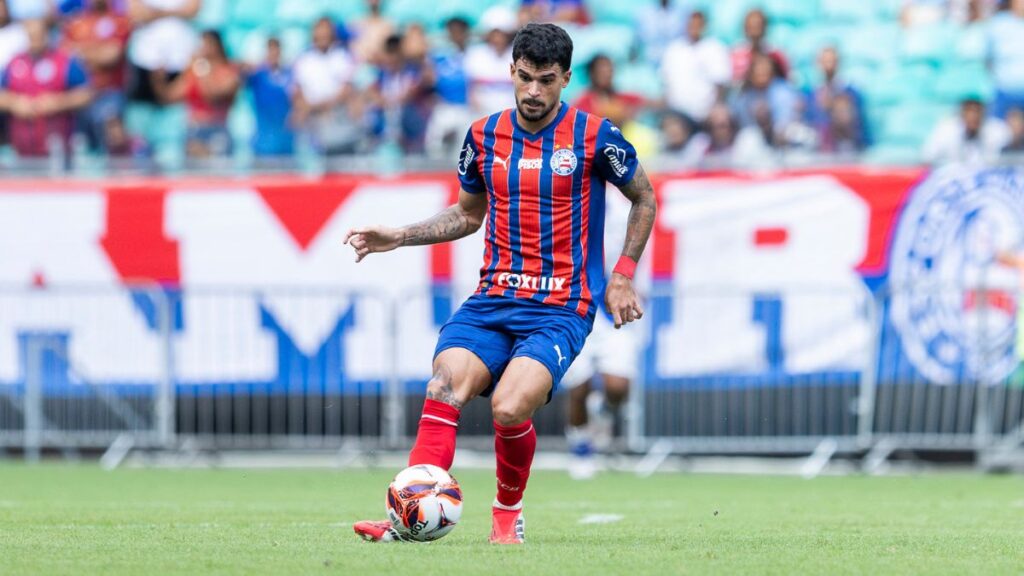 Bahia aplica 5 a 1 no Barcelona de Ilhéus e segue líder isolado do Baianão