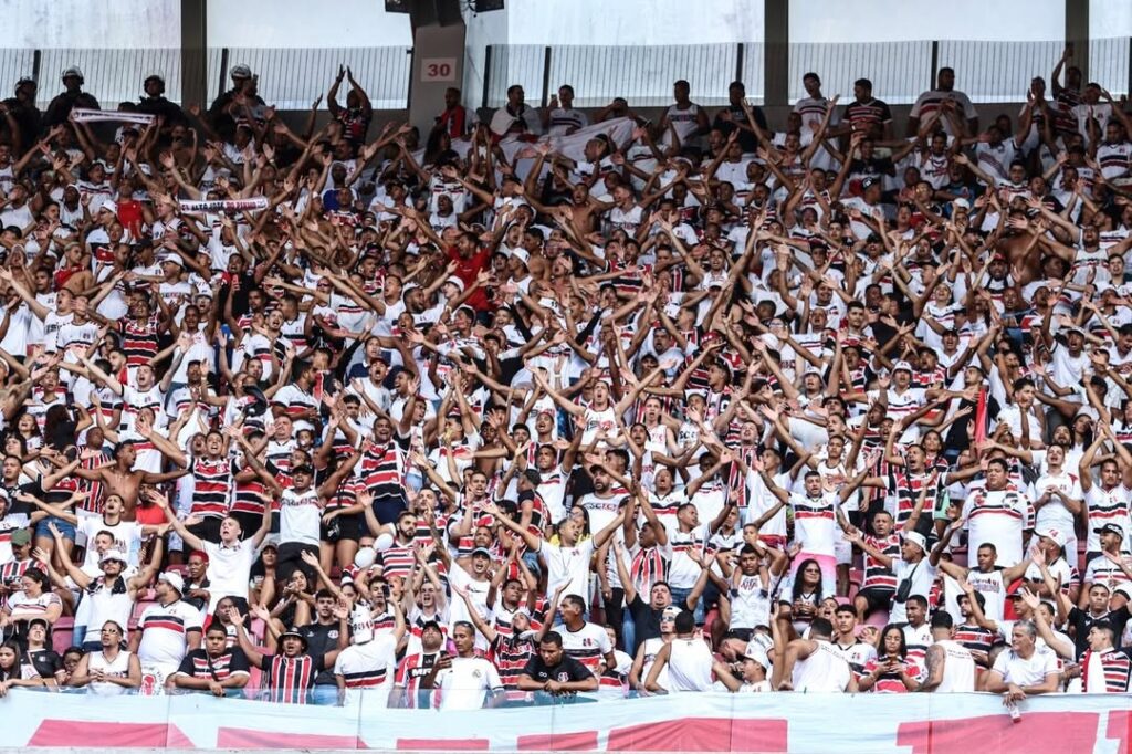 Santa Cruz volta a jogar mal, perde do Retrô e cai para 4º lugar no Pernambucano