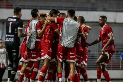 CRB derrota Cruzeiro-AL por 1 a 0 e mantém liderança do Campeonato Alagoano