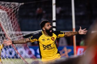 Romarinho entra na Justiça contra o Sport por salários atrasados
