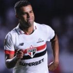 Confiança entre Dorival e Alisson pode elevar desempenho do meia no Corinthians, diz jornalista