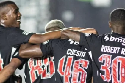 Boavista e Vasco duelam neste domingo pela Taça Guanabara; veja horário, onde assistir e prováveis times