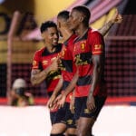 Sport derrota Vitória-PE por 3 a 0 e mantém vice-liderança do Pernambucano