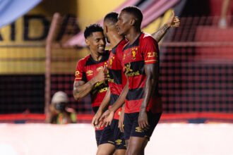 Sport derrota Vitória-PE por 3 a 0 e mantém vice-liderança do Pernambucano