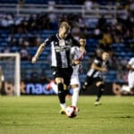 Ceará aplica 5 a 1 no Ferroviário e larga na frente na segunda fase do Cearense
