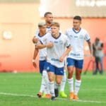 Bahia supera Vitória no Barradão, quebra tabu e segue com 100% no Campeonato Baiano