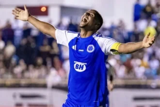 Cruzeiro supera São Paulo por 2 a 1 no Pacaembu e conquista o bicampeonato da Copinha