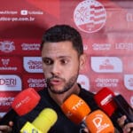 Técnico do Náutico exalta intensidade em goleada sobre o Santa Cruz e celebra vaga na Copa do Brasil