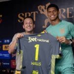 Dirigente do Vila Nova chama Halls de imaturo após goleiro exaltar Sport