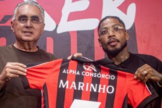 Vitória regulariza Marinho e atacante já pode reestrear pelo clube