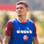Técnico do Náutico diz que aceita abrir mão de qualquer atleta para ter Carlinhos de volta