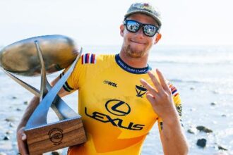 John John Florence adia retorno e fica fora do Circuito Mundial da WSL em 2026