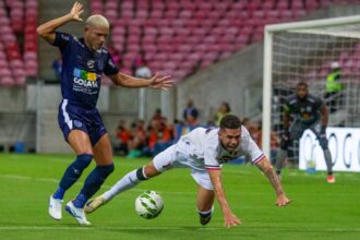Lesão afasta Renato e Santa Cruz perde atacante para duelo com o Jaguar