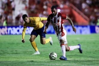 Náutico é superado pelo Retrô nos Aflitos e sofre primeira derrota no Estadual