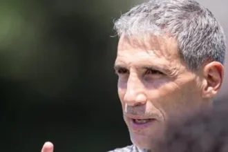 Santos confirma contratação de Rony, e Vojvoda ressalta versatilidade do atacante