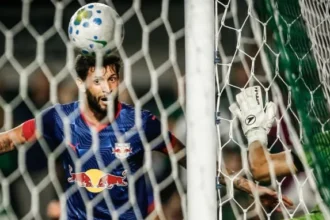 Quarta-feira movimenta futebol com estreia do Brasileirão, estaduais e rodada europeia