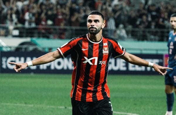 Vitória fecha empréstimo de Lucas Silva, atacante do FC Seoul, por uma temporada