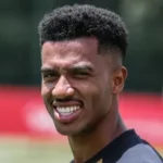 São Paulo estreia no Brasileirão 2026 com vitória sobre o Flamengo; Crespo exalta Marcos Antônio