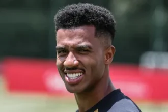 São Paulo estreia no Brasileirão 2026 com vitória sobre o Flamengo; Crespo exalta Marcos Antônio