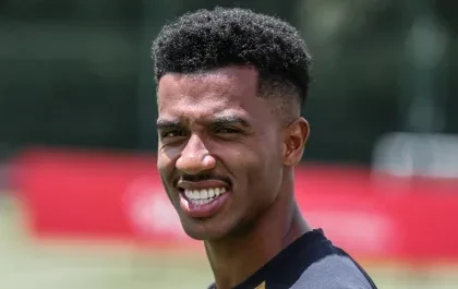 São Paulo estreia no Brasileirão 2026 com vitória sobre o Flamengo; Crespo exalta Marcos Antônio