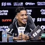 Sem preferência por posição, Matheusinho é apresentado pelo Ceará e se coloca à disposição de Mozart